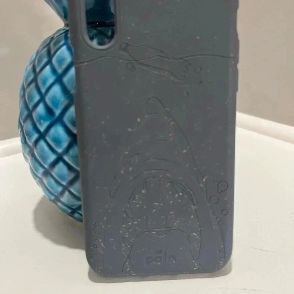 Pela XS iPhone Case Limited Edition Shark Bite - Picture 2 of 5